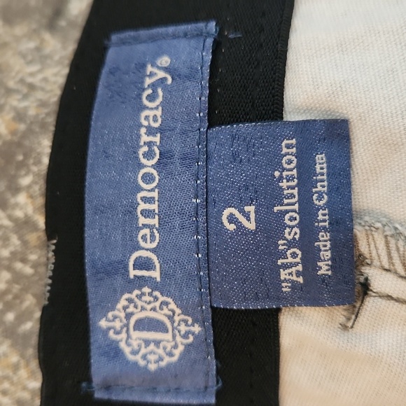 Democracy "Ab" solution Gray Snakeskin Cropped Pants Size 2 - Picture 10 of 12